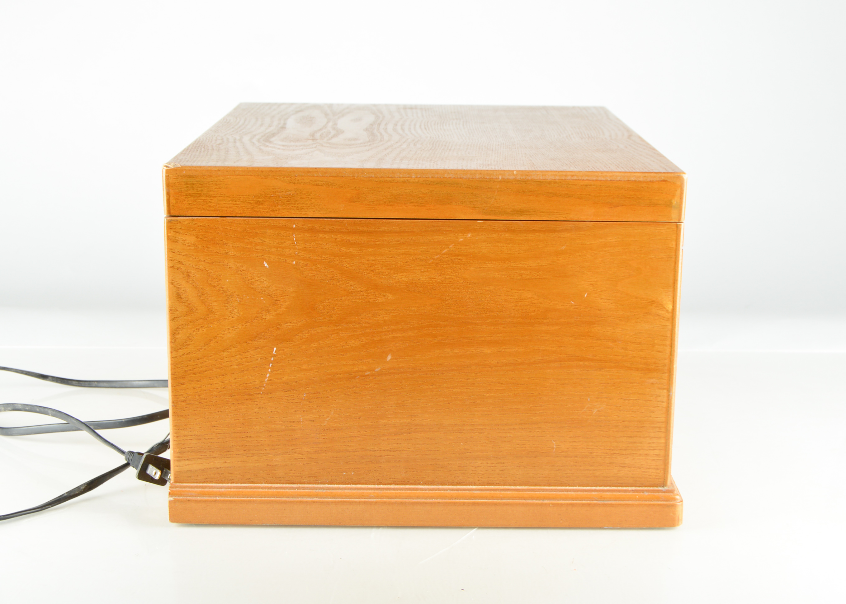 Detrola Turntable CD Player AM/FM Radio