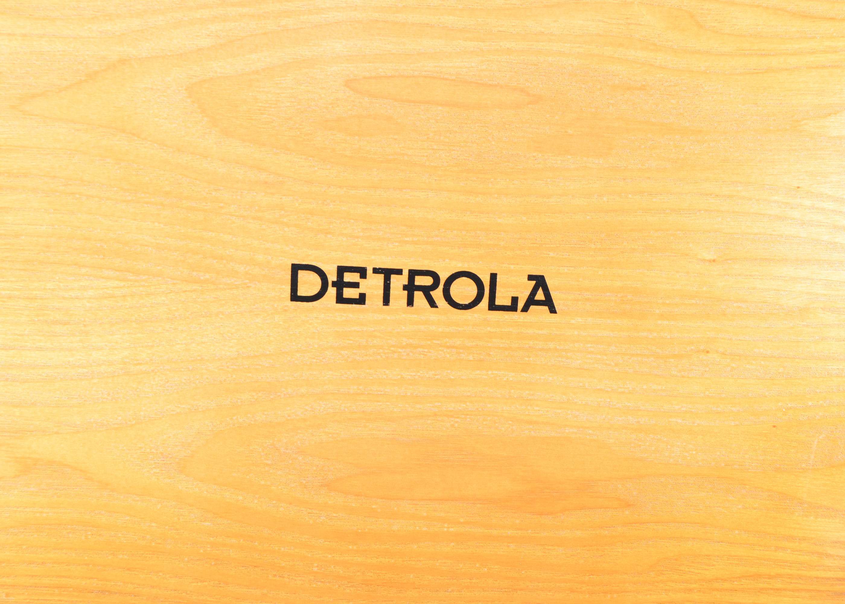 Detrola Turntable CD Player AM/FM Radio