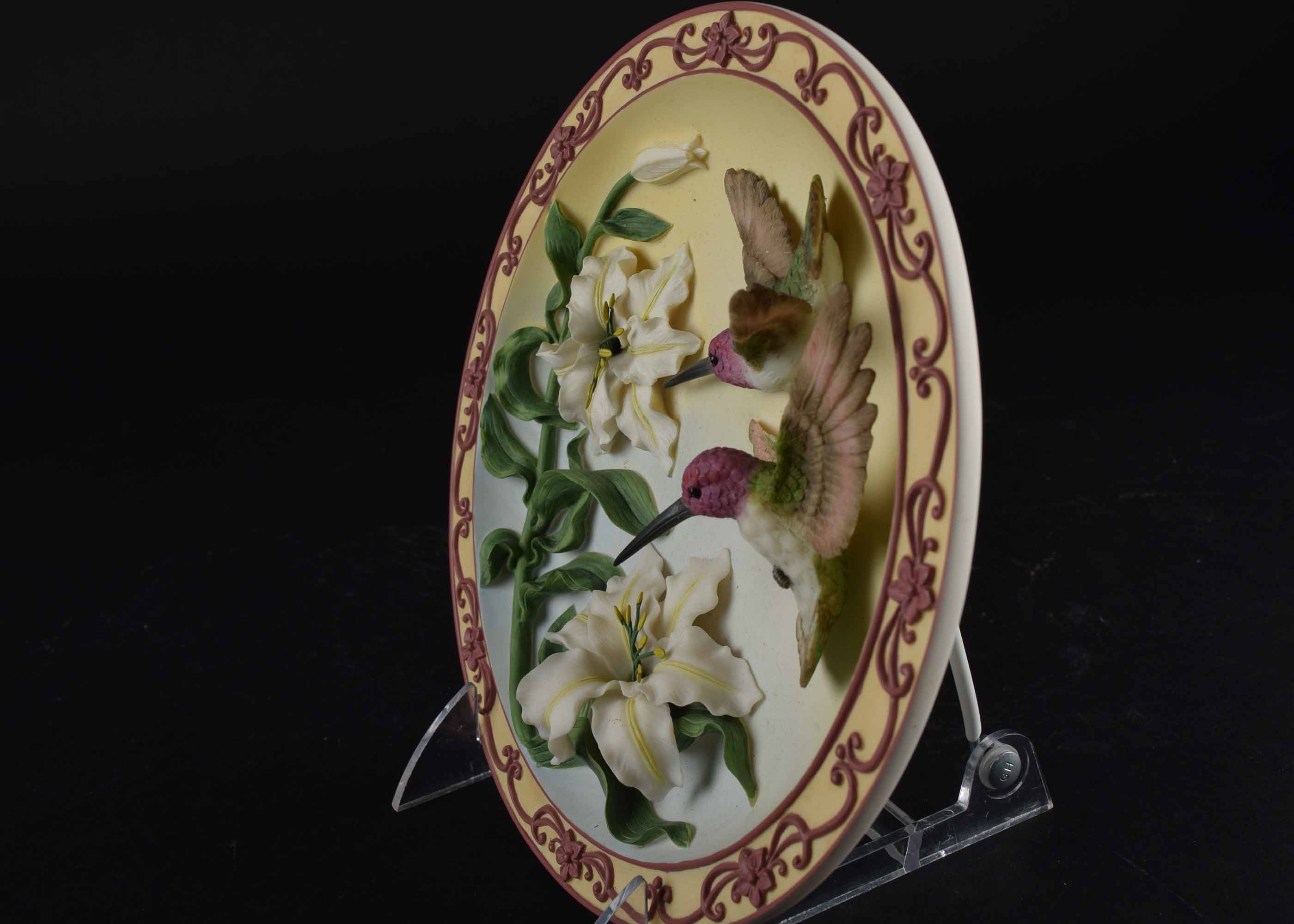 Maruri "Anna's with Lily" Treasure of the Sky Collection Plate