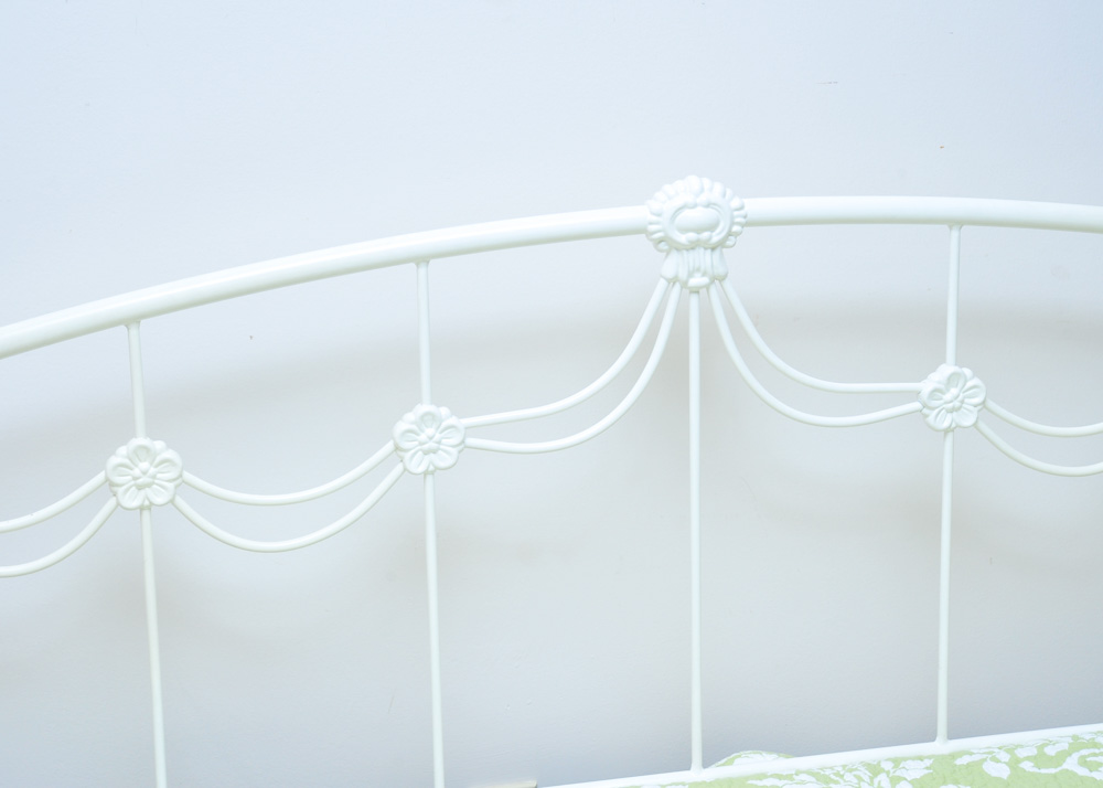 Decorative Off-White Enameled Metal Day Bed