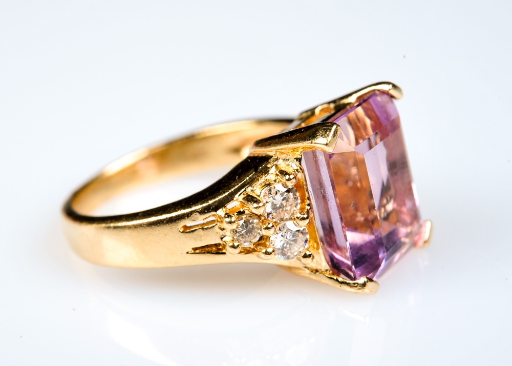 14K Gold Amethyst and Diamond Ring