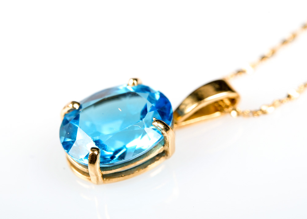 14K Gold and Blue Topaz Pendant Necklace