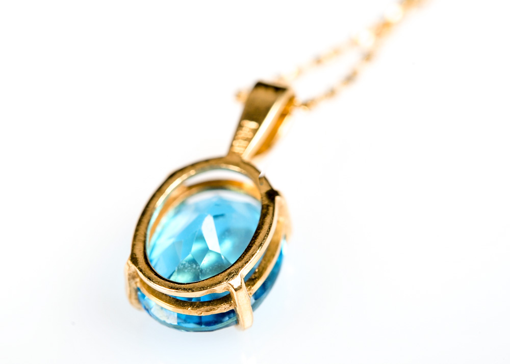 14K Gold and Blue Topaz Pendant Necklace