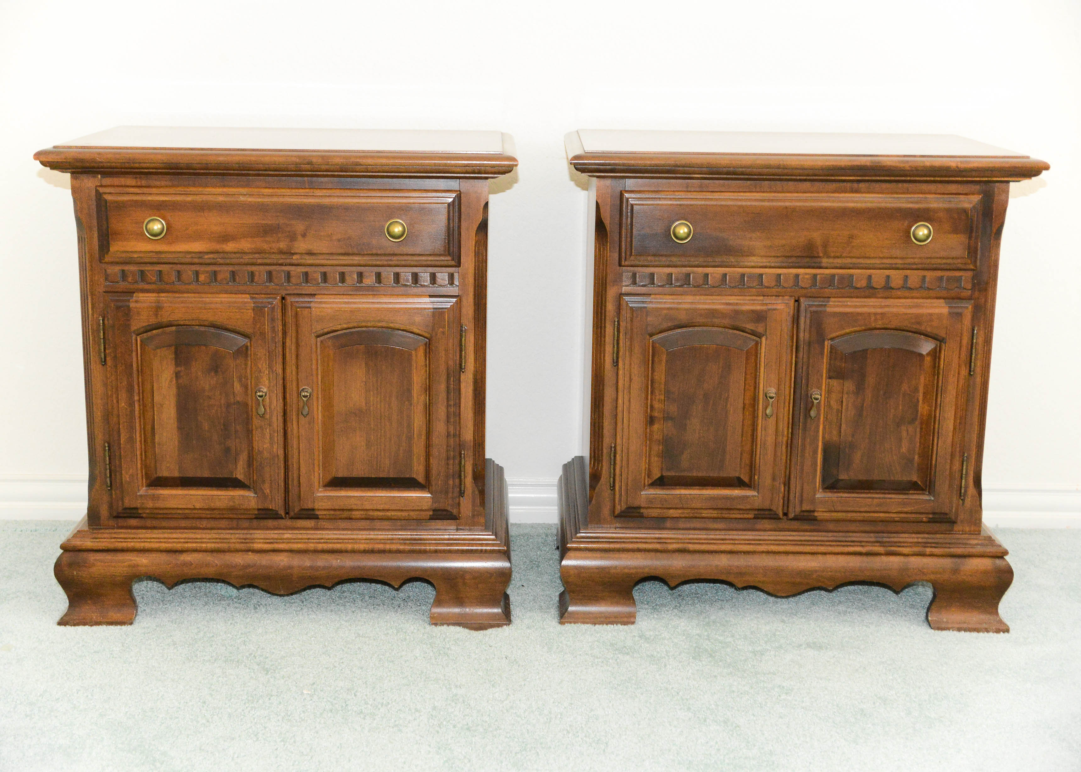 Pair of Ethan Allen Night Stands