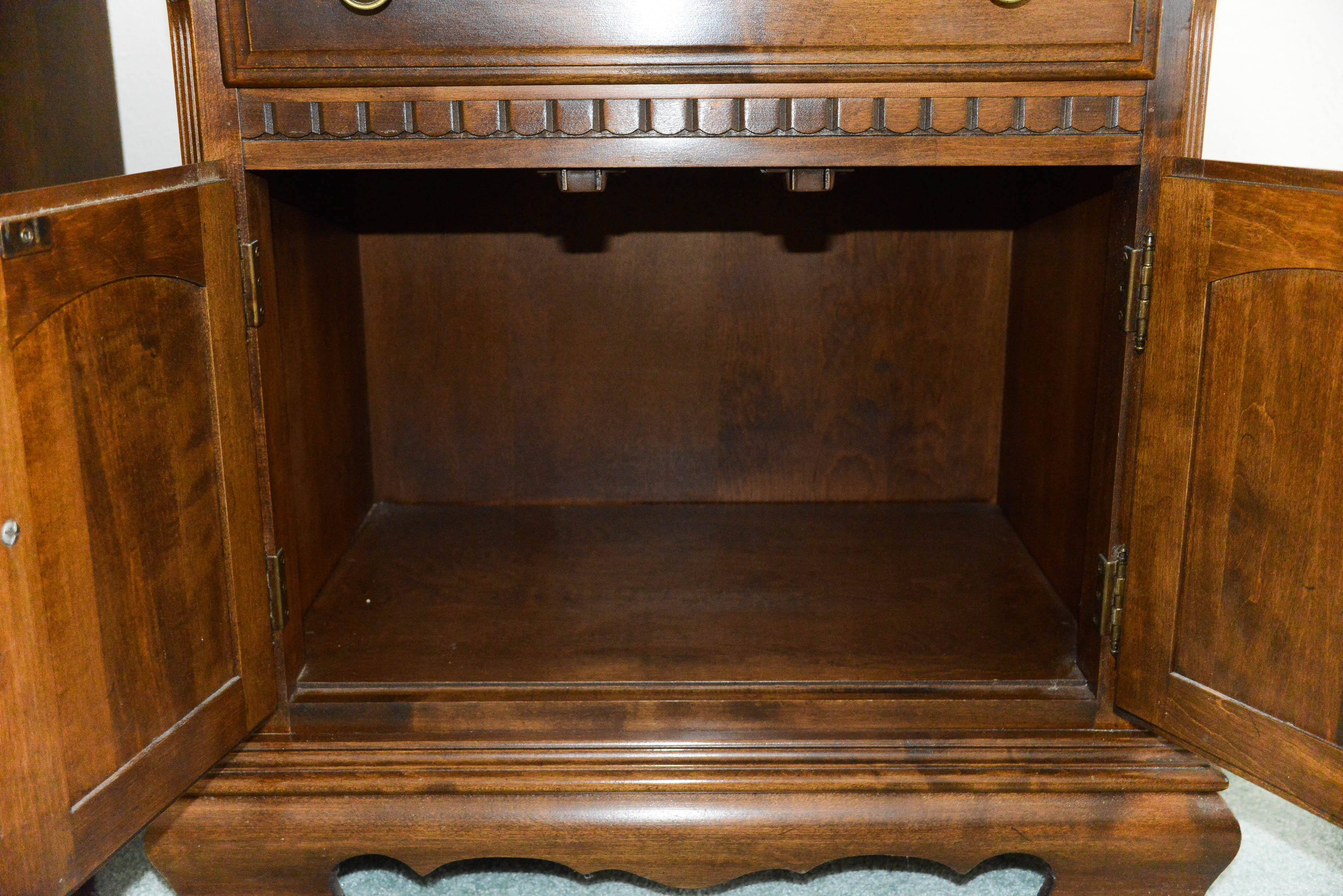 Pair of Ethan Allen Night Stands