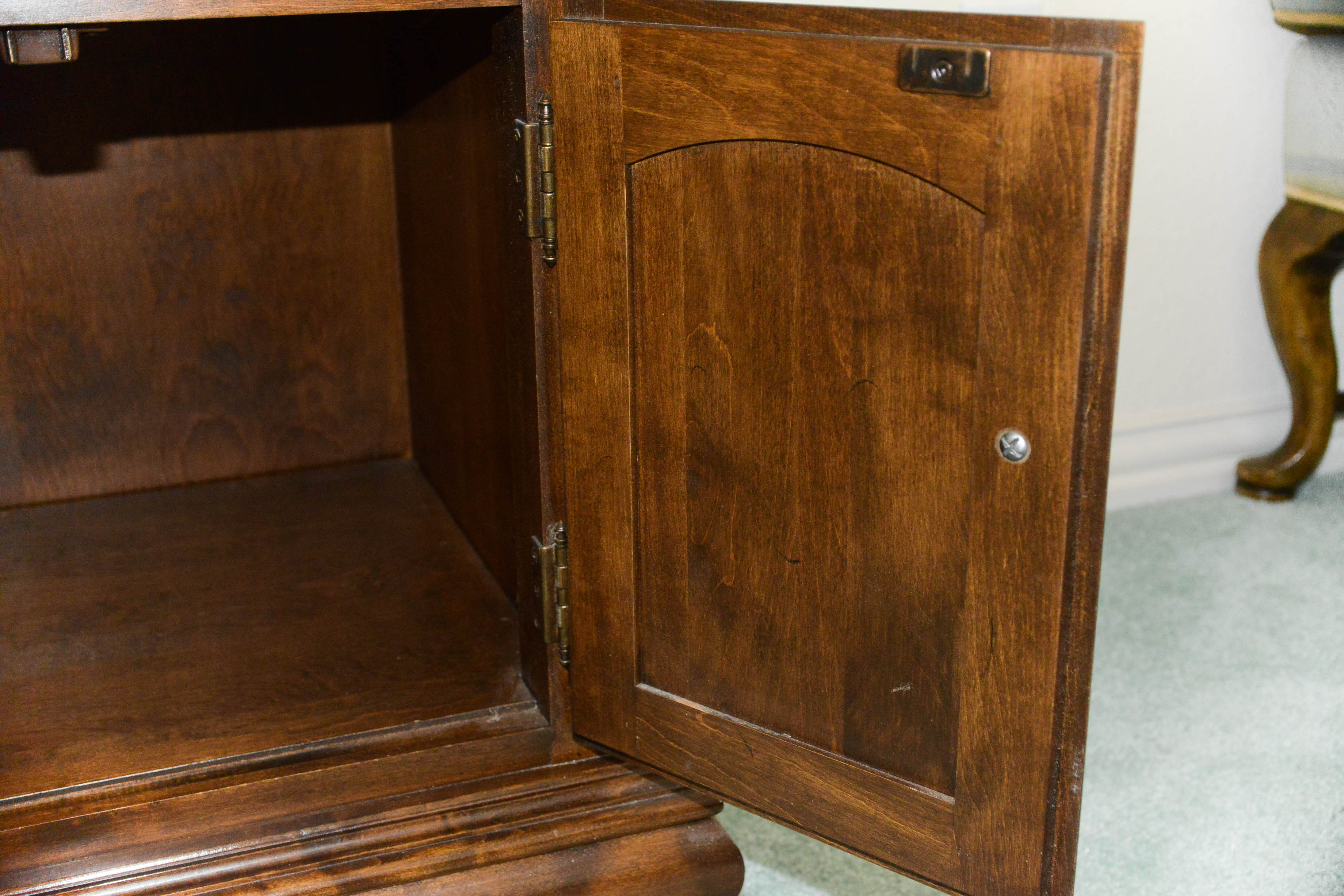 Pair of Ethan Allen Night Stands
