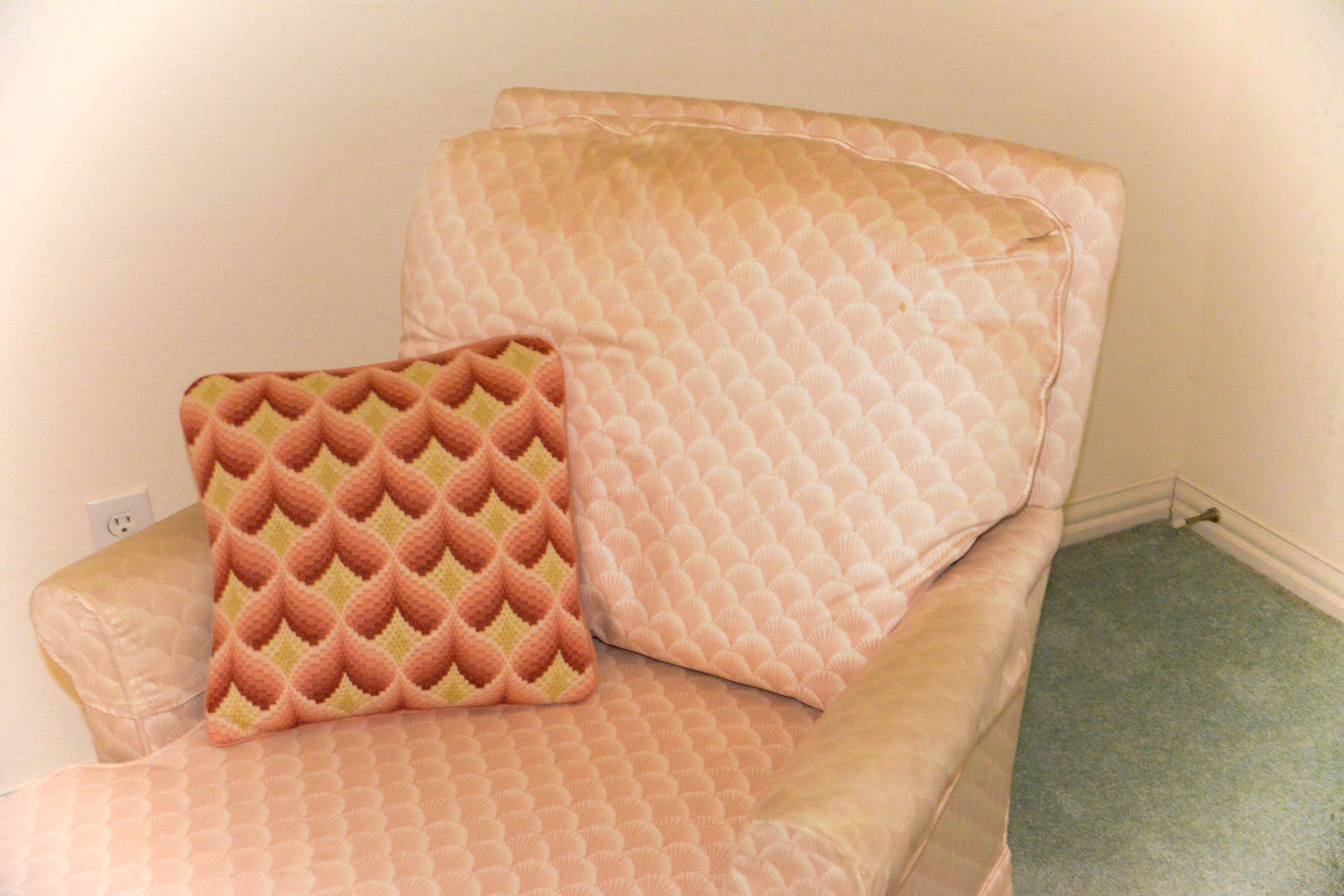 Pink Chaise Lounge Chair