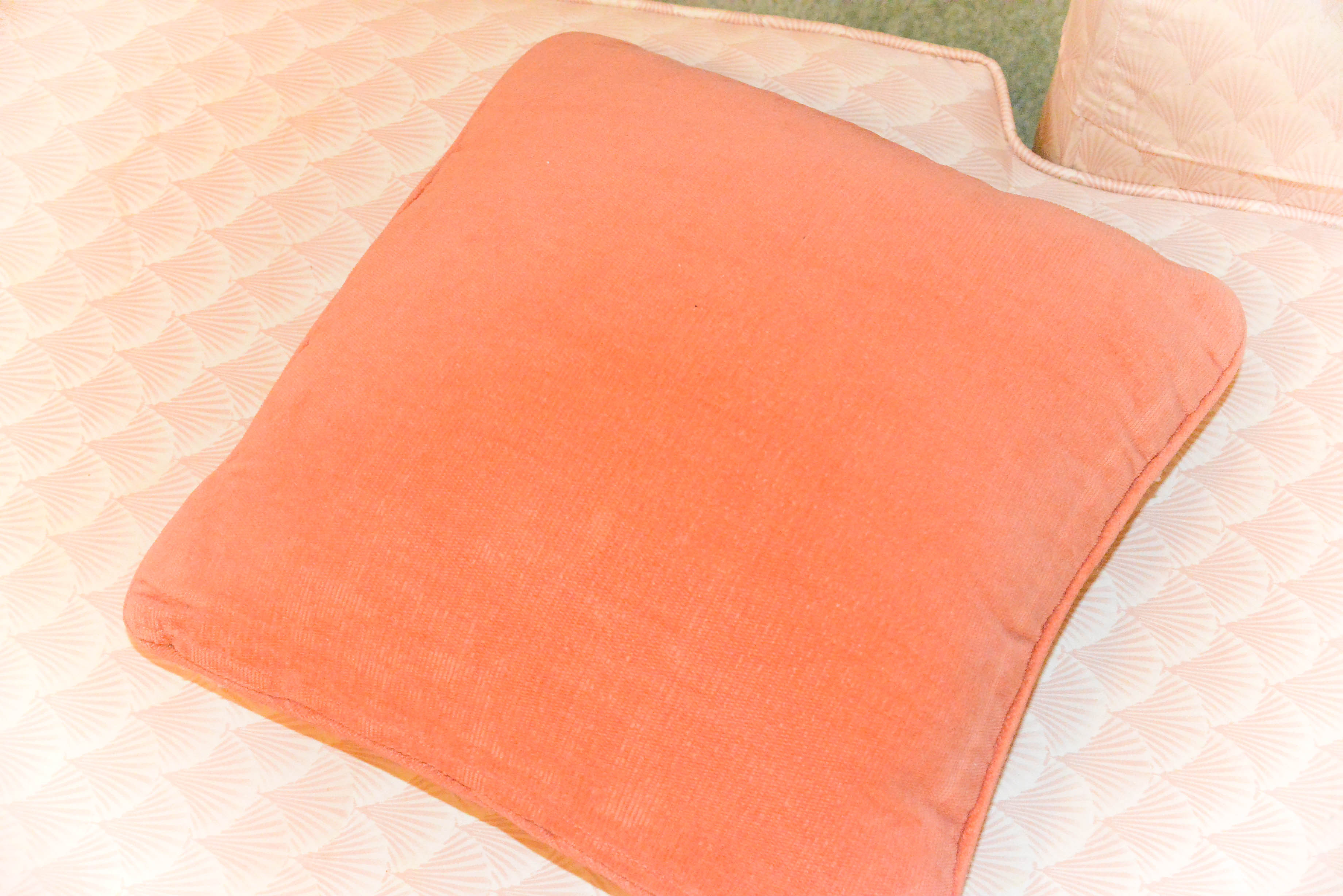 Pink Chaise Lounge Chair
