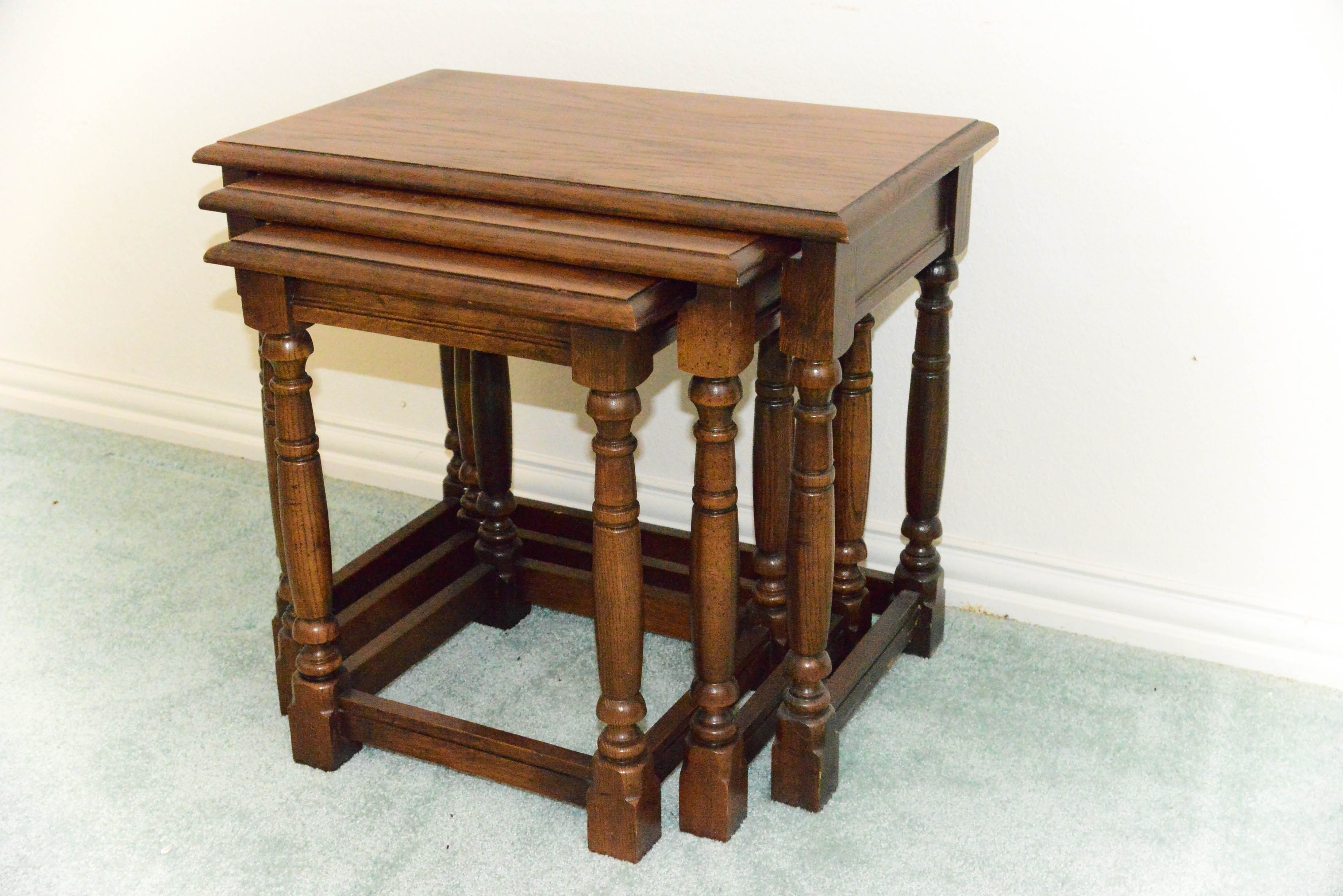 Set of Nesting End Tables