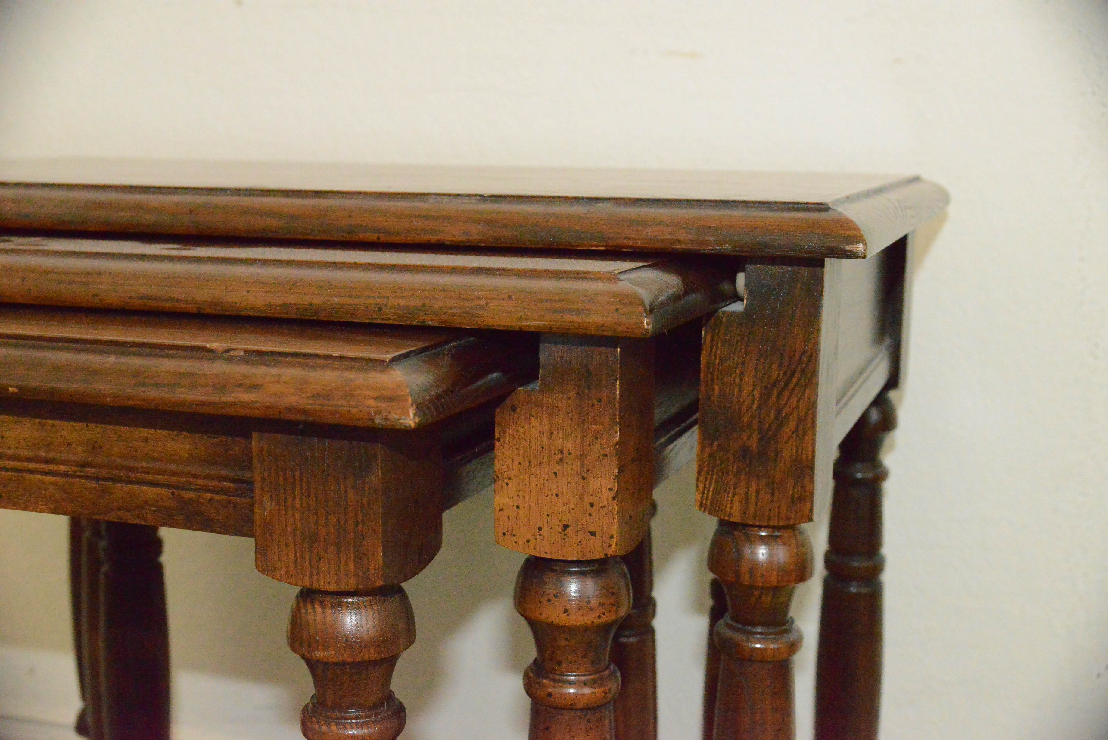 Set of Nesting End Tables