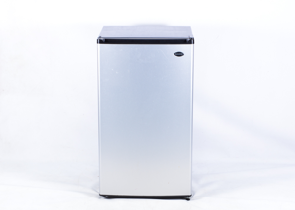 Sanyo Eclipse Series Mini Fridge
