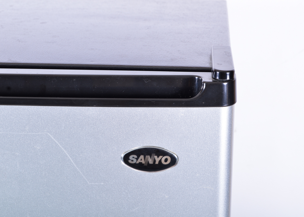 Sanyo Eclipse Series Mini Fridge