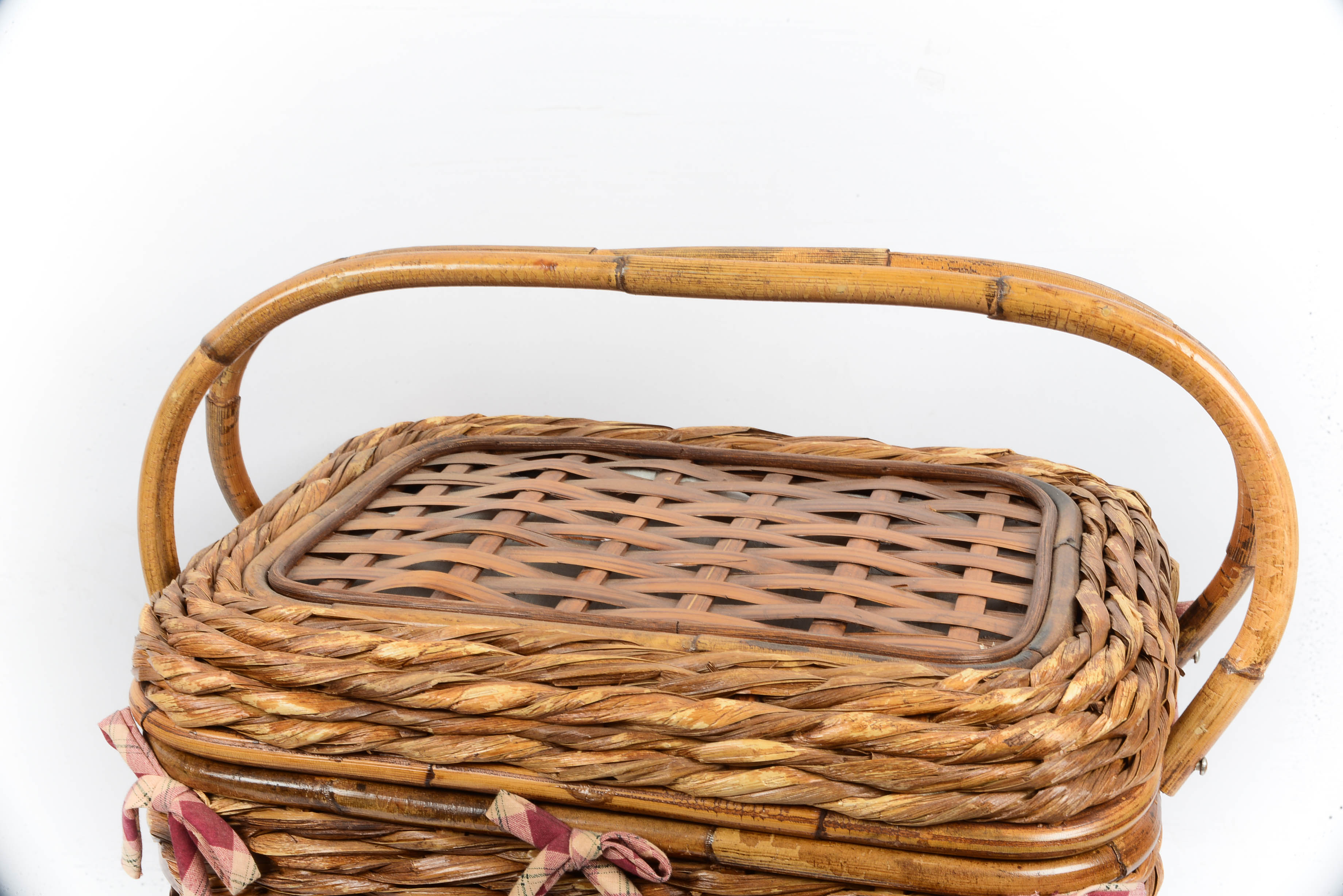 Picnic Basket and set of Wine Glasses