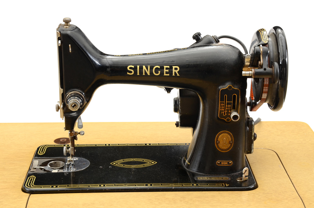 1950s Singer Sewing Machine Table