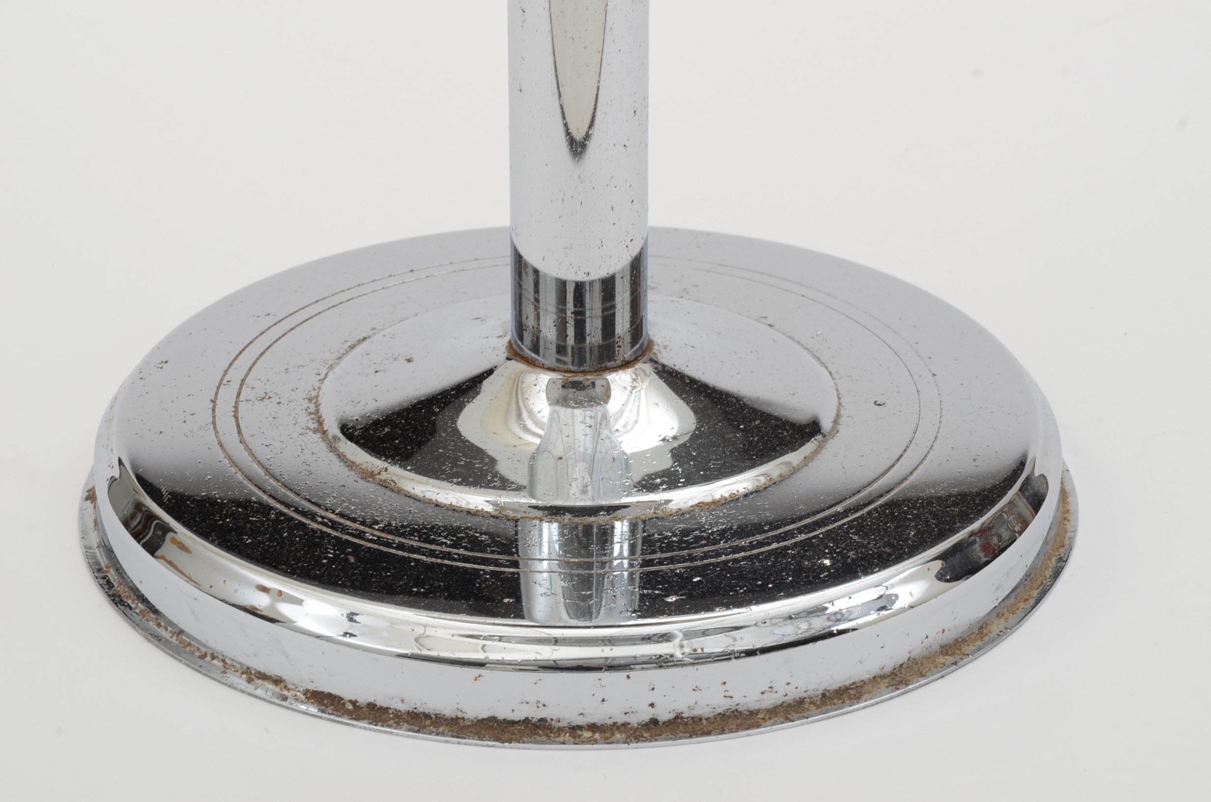 Chrome Cigarette Stand