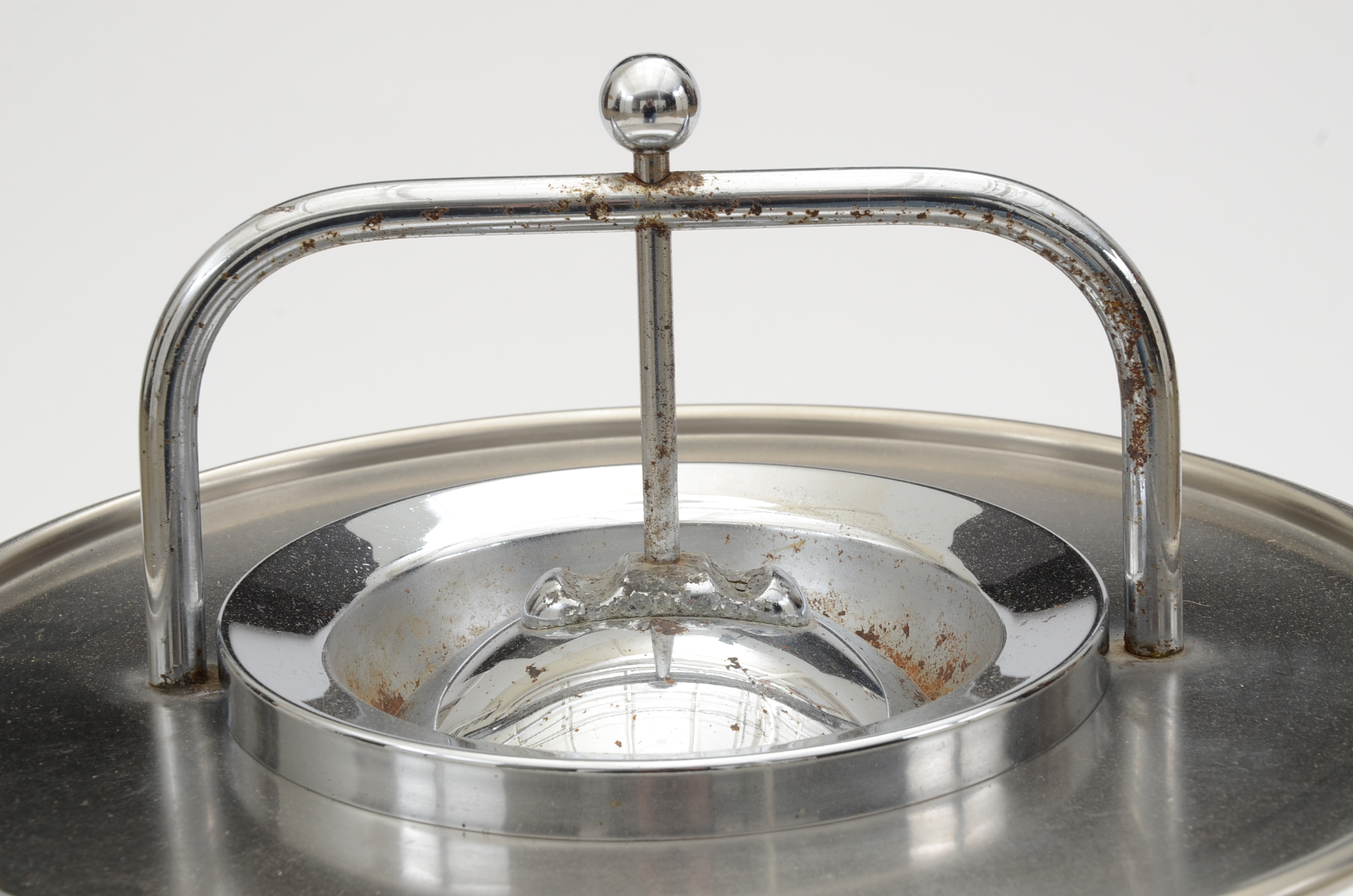 Chrome Cigarette Stand