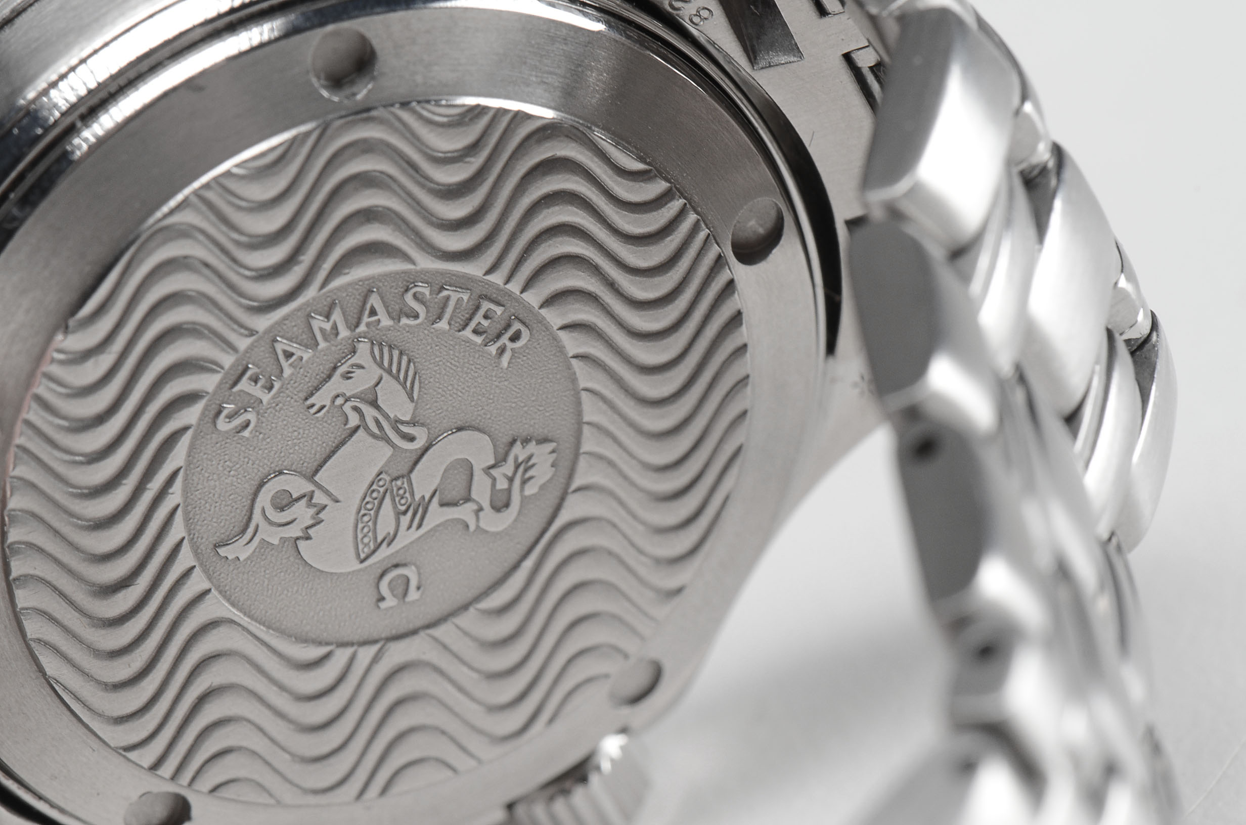 Omega Seamaster Professional Mid Size Automatic Blue "James Bond"