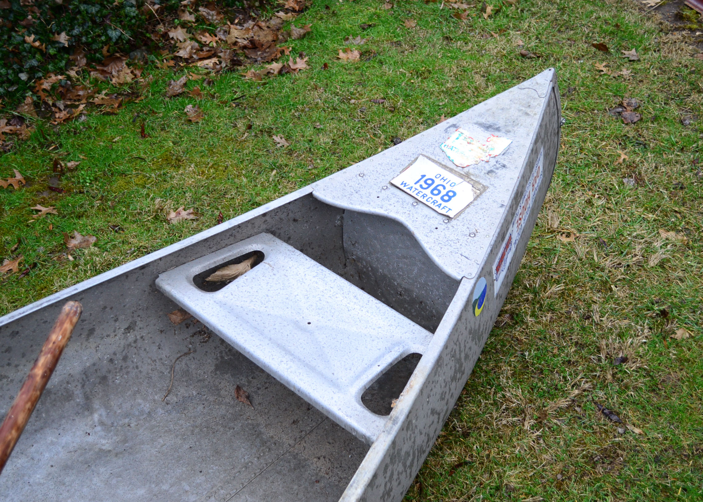 Grumman Aluminum Canoe With Oar and Pizza Paddle