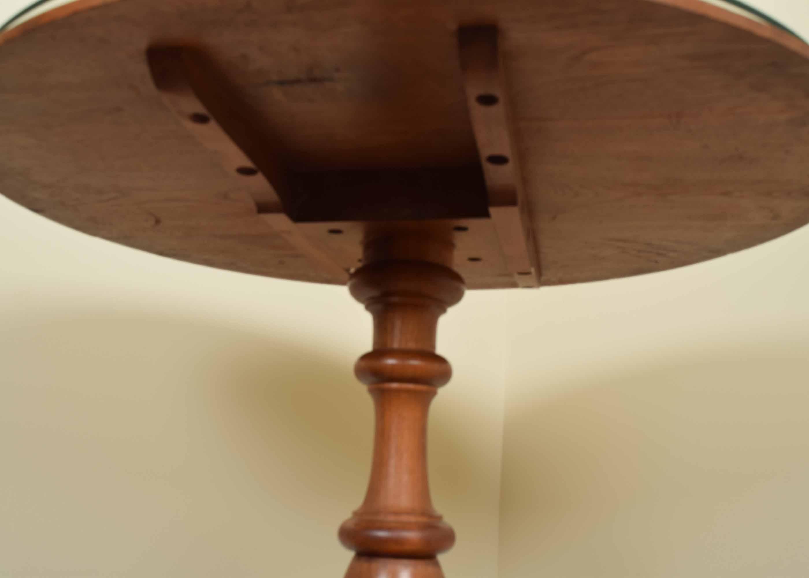 Round Oak Pedestal Side Table