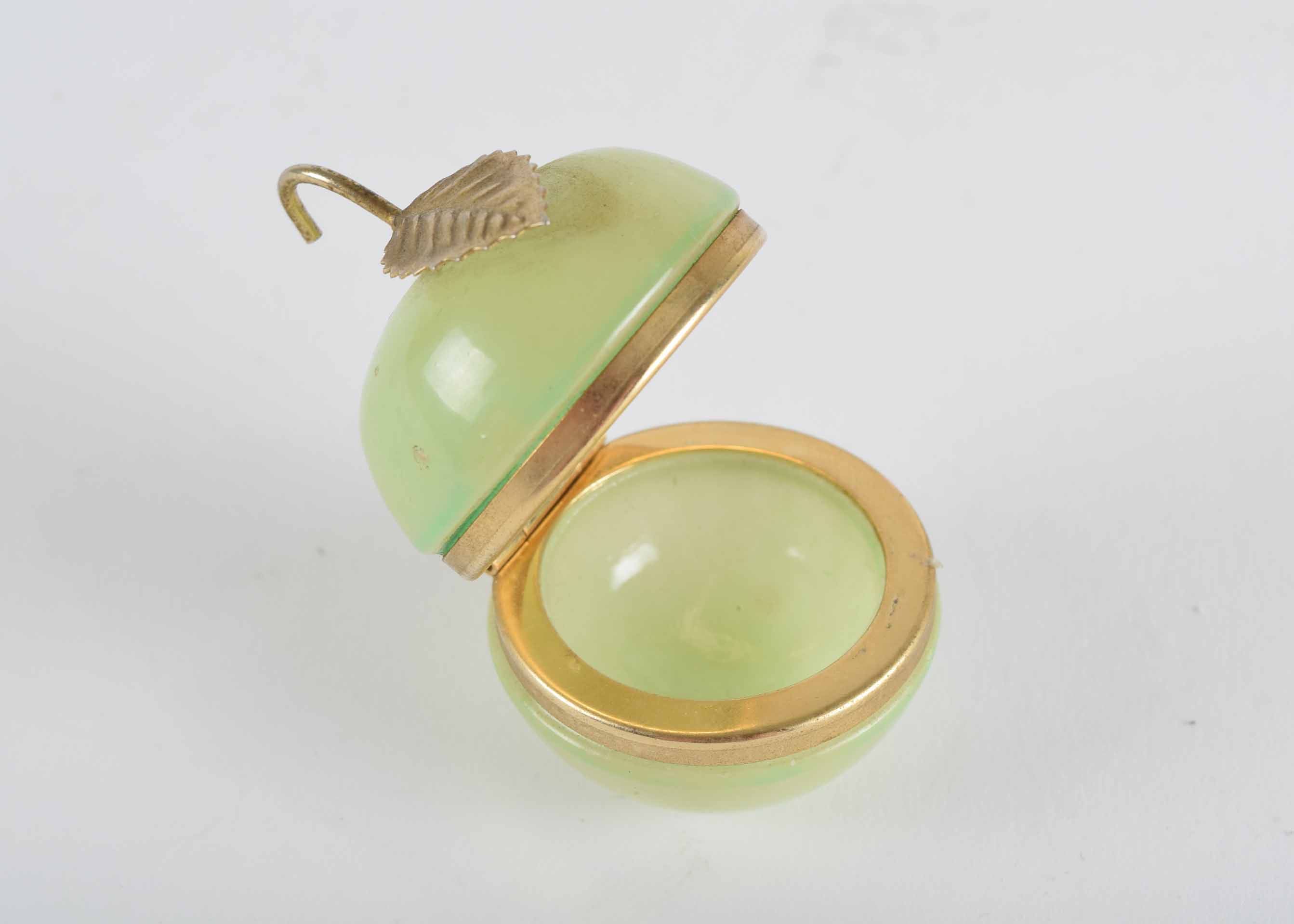 Vintage Ebeling and Reuss Jade and Brass Apple Trinket Box