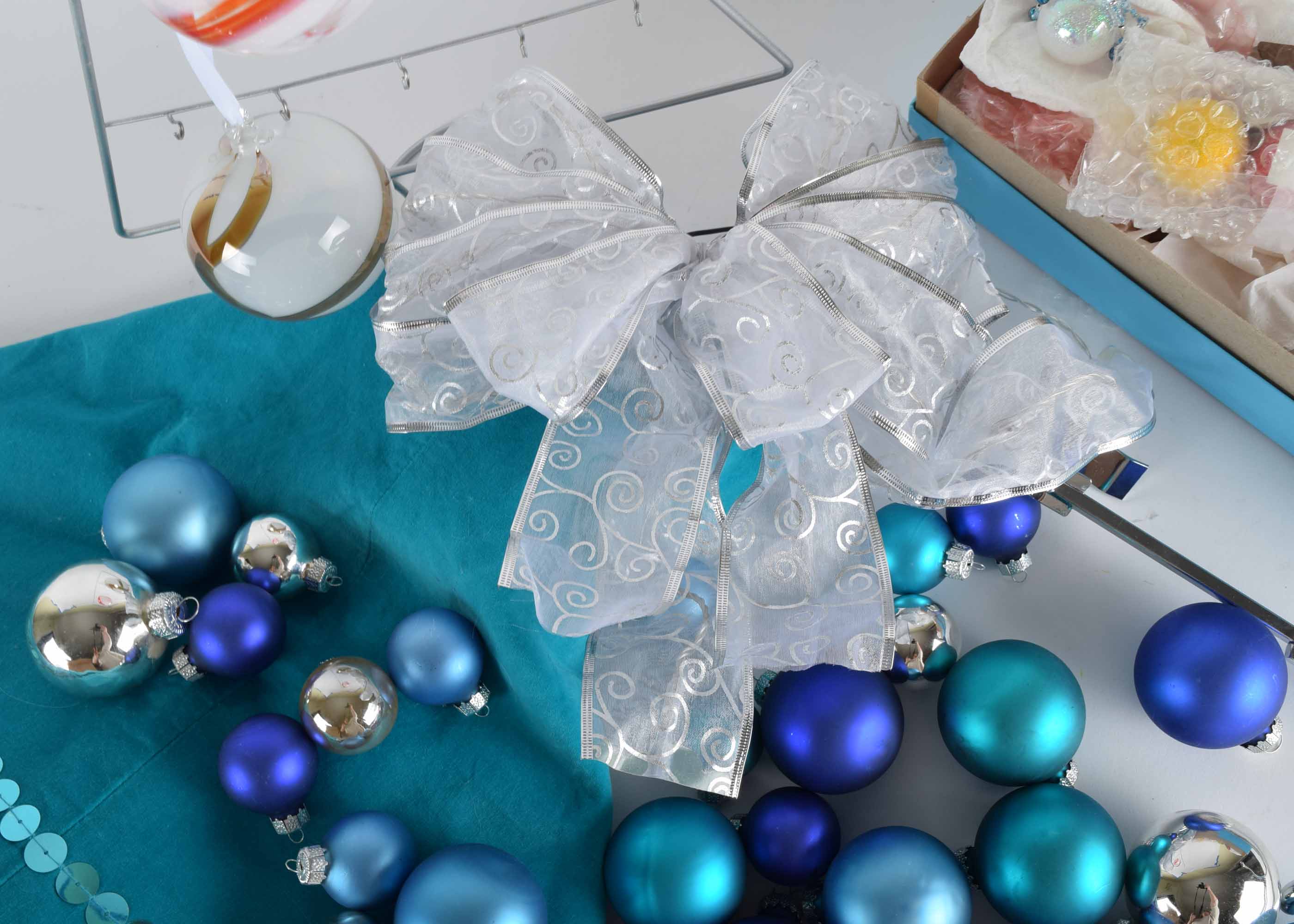 Christmas Decorating Assortment