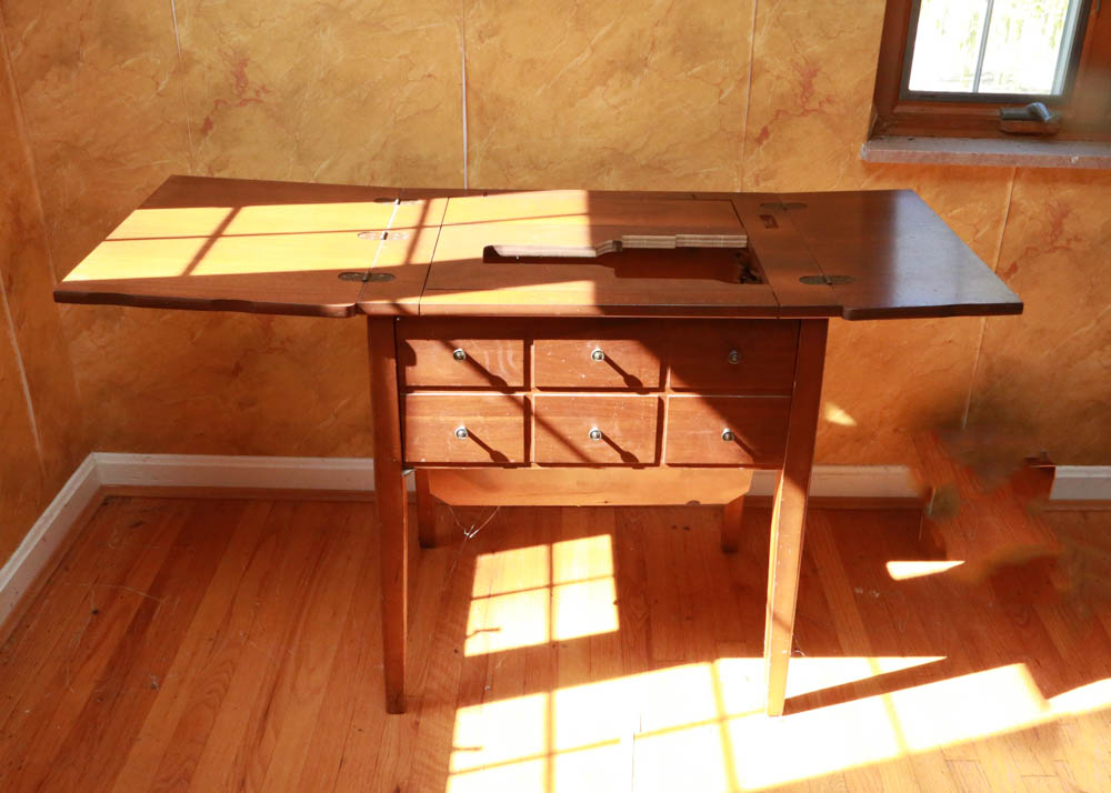 Vintage Parsons Sewing Machine Table