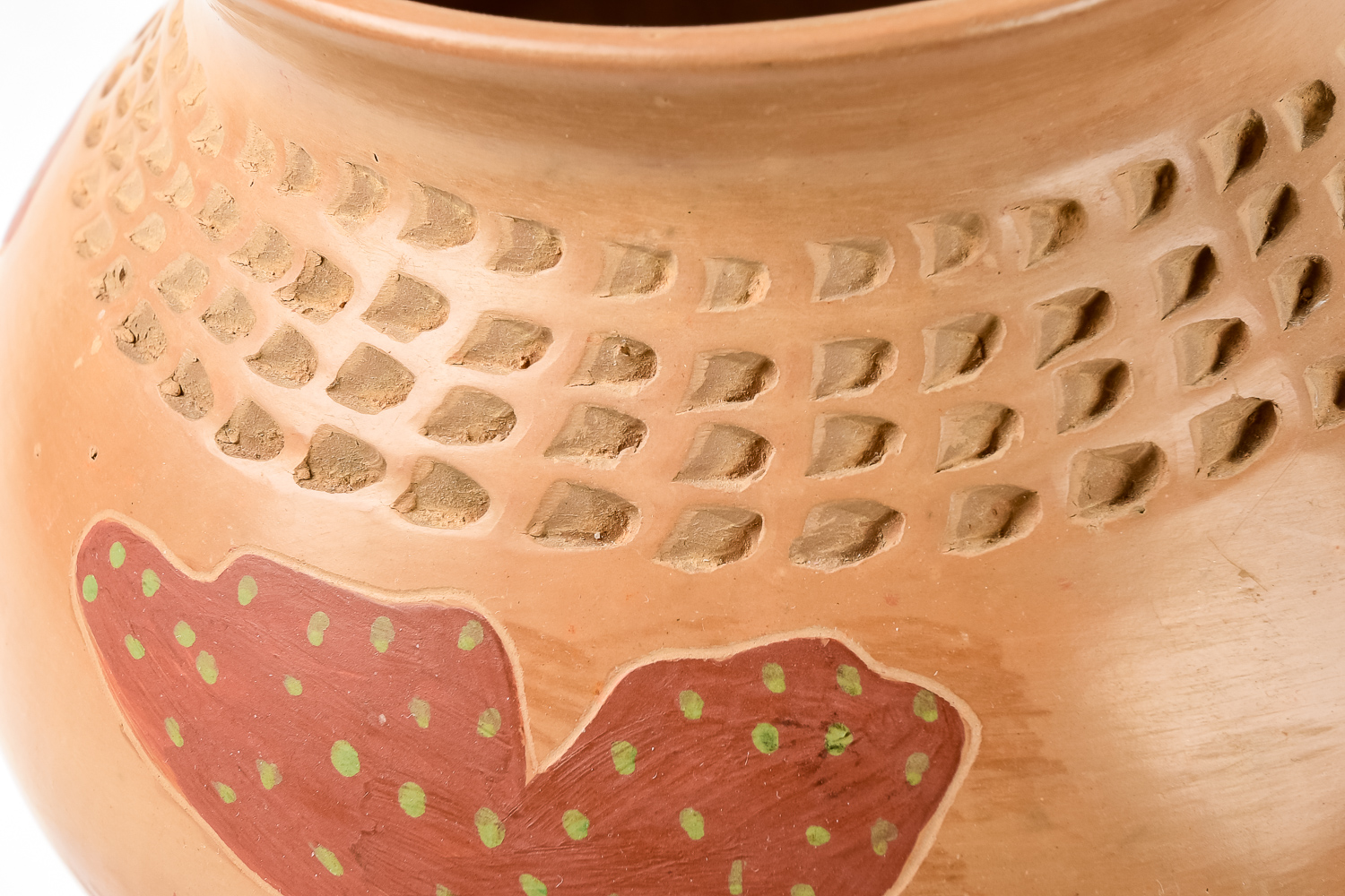 Mata Ortiz Pottery Vase by Lupe Soto