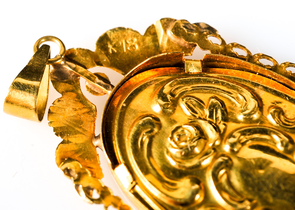 18K Yellow and White Gold Religious Pendant