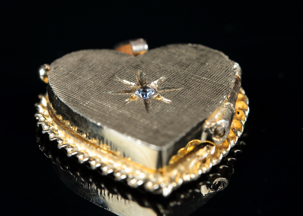 14K Yellow Gold Heart Locket