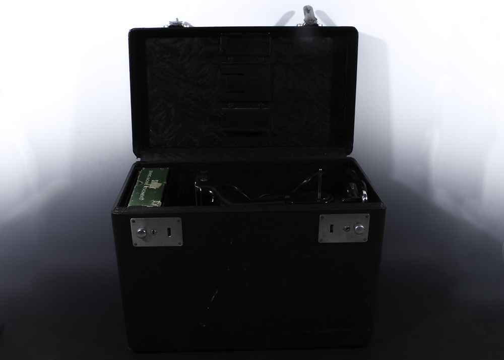 Singer Featherlight 221 Sewing Machine and Accessories