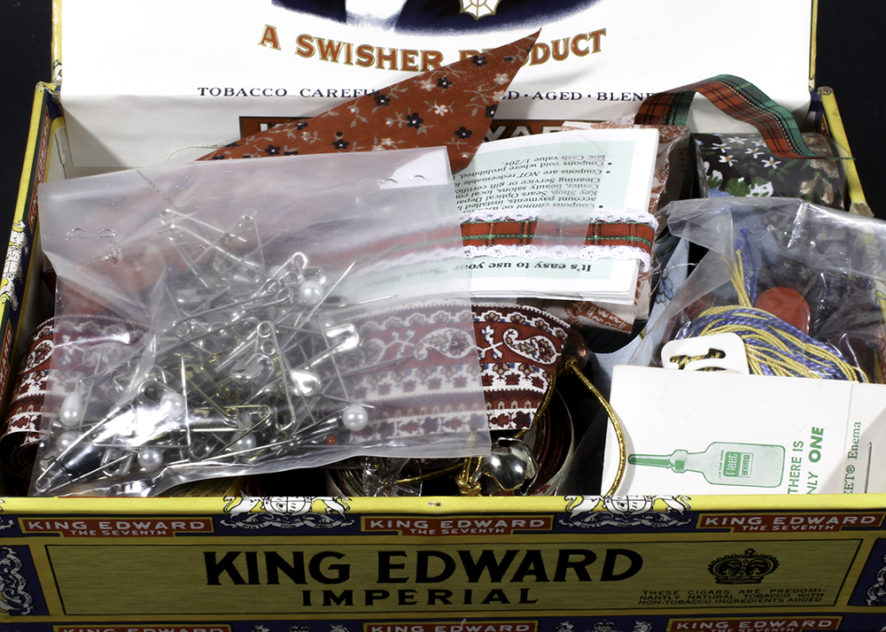 Singer Featherlight 221 Sewing Machine and Accessories