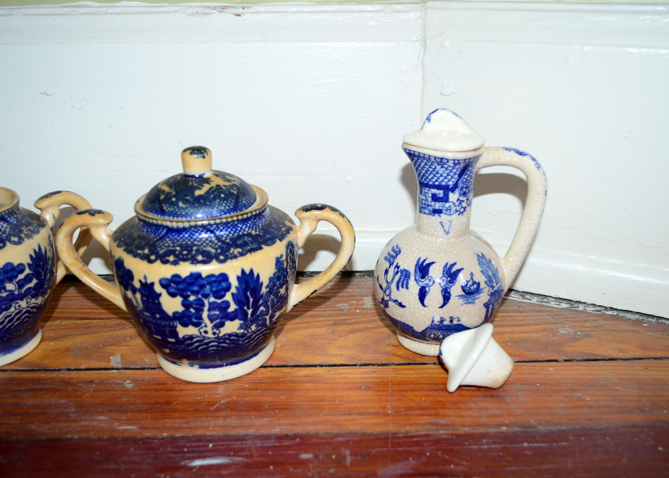 A collection of porcelain blue and white dinner service
