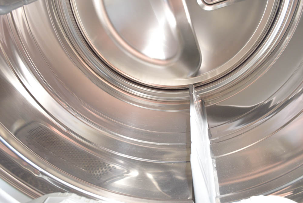 LG Tromm Electric Washer and Dryer with Pedestals