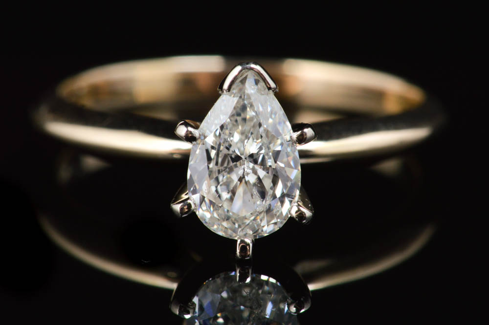 0.68CT 14K Yellow Gold Pear-Shaped Diamond Engagment Ring