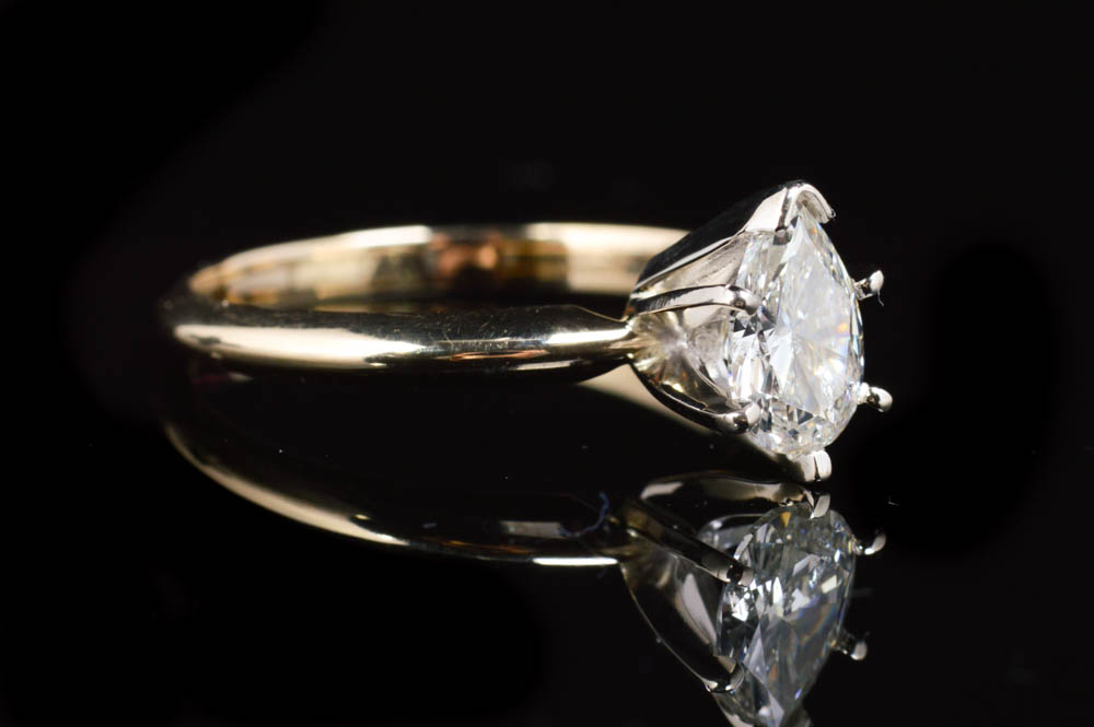 0.68CT 14K Yellow Gold Pear-Shaped Diamond Engagment Ring