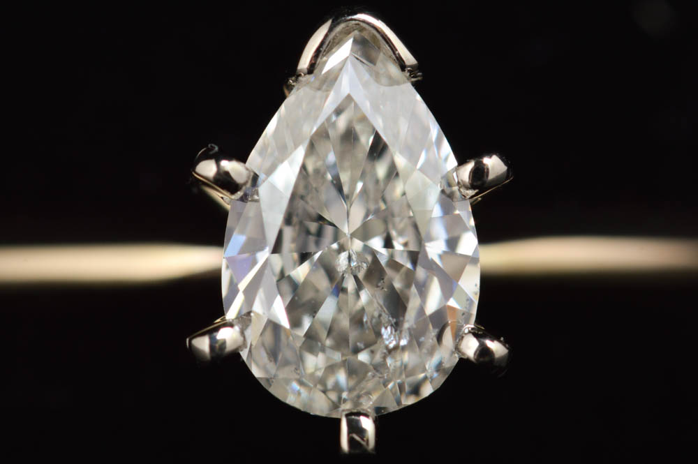 0.68CT 14K Yellow Gold Pear-Shaped Diamond Engagment Ring