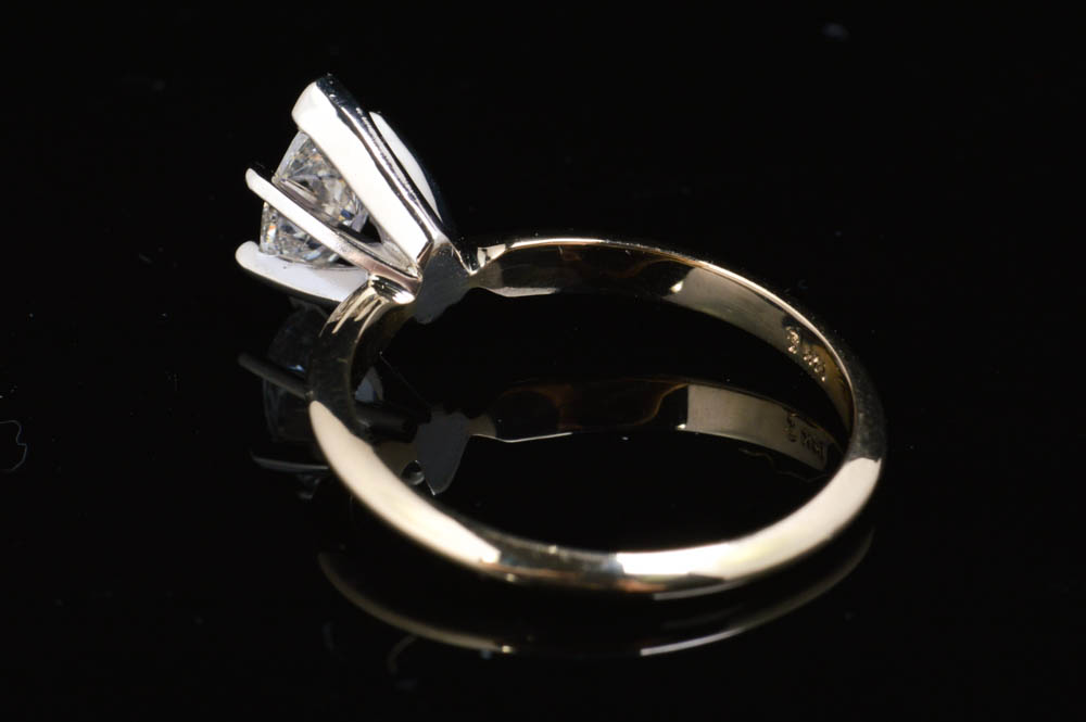 0.68CT 14K Yellow Gold Pear-Shaped Diamond Engagment Ring