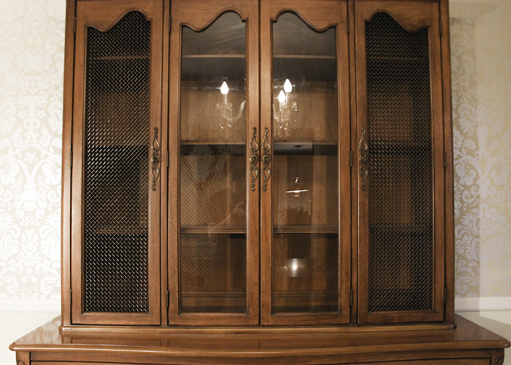 White Fine Furniture China Cabinet Hutch
