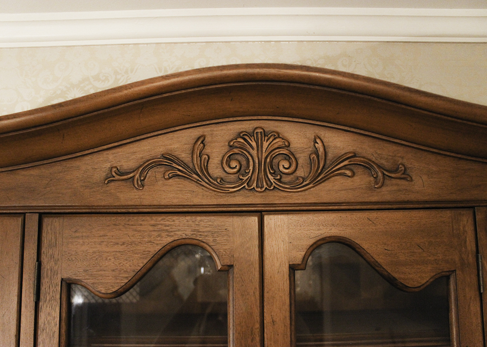 White Fine Furniture China Cabinet Hutch