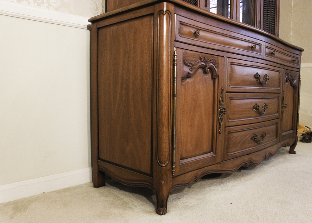 White Fine Furniture China Cabinet Hutch