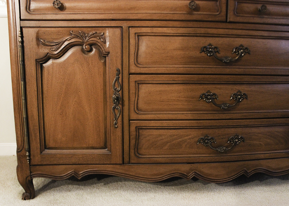 White Fine Furniture China Cabinet Hutch