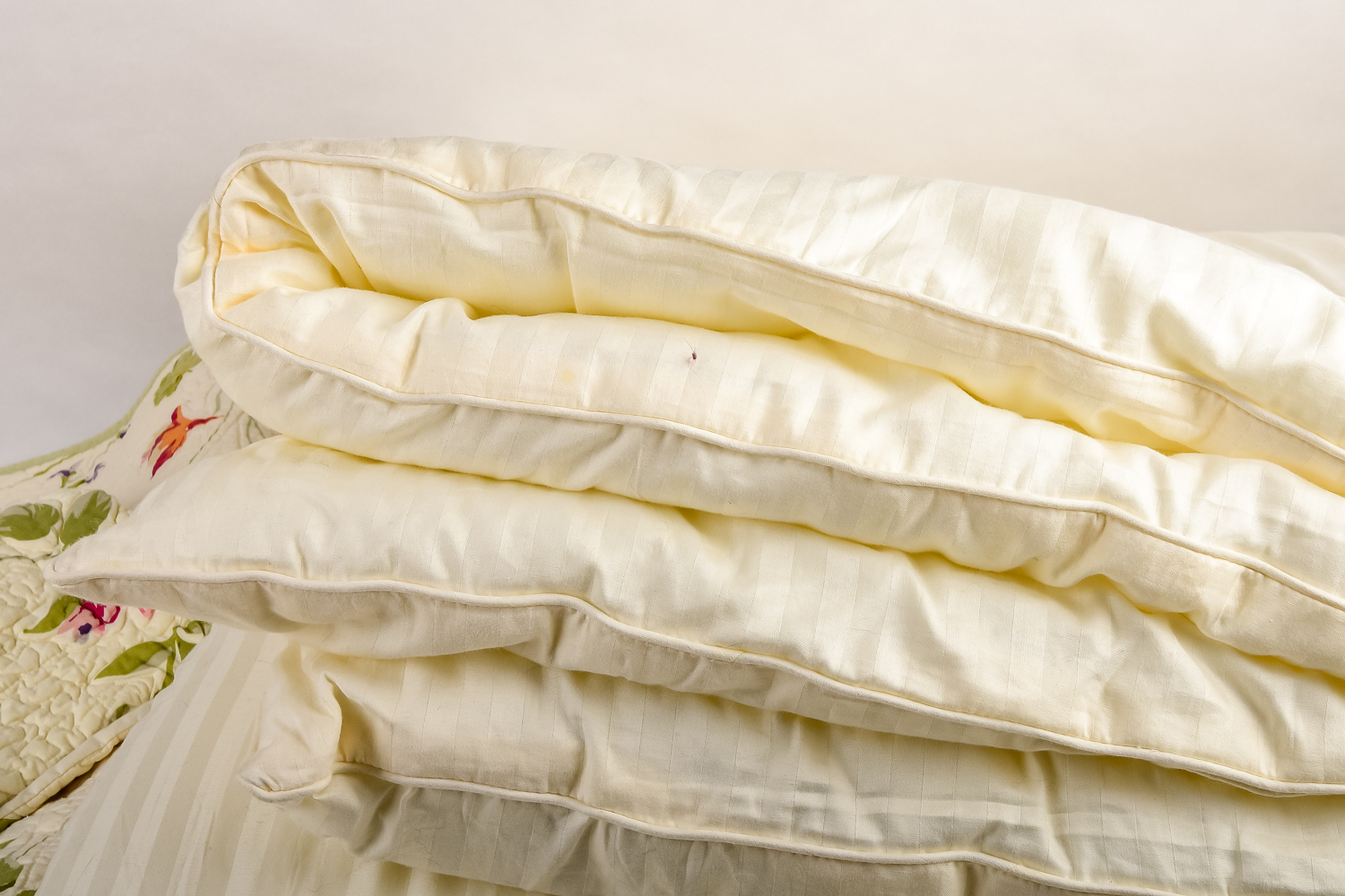 Set of Liz Claiborne King Size Bedding and Pillow Shams