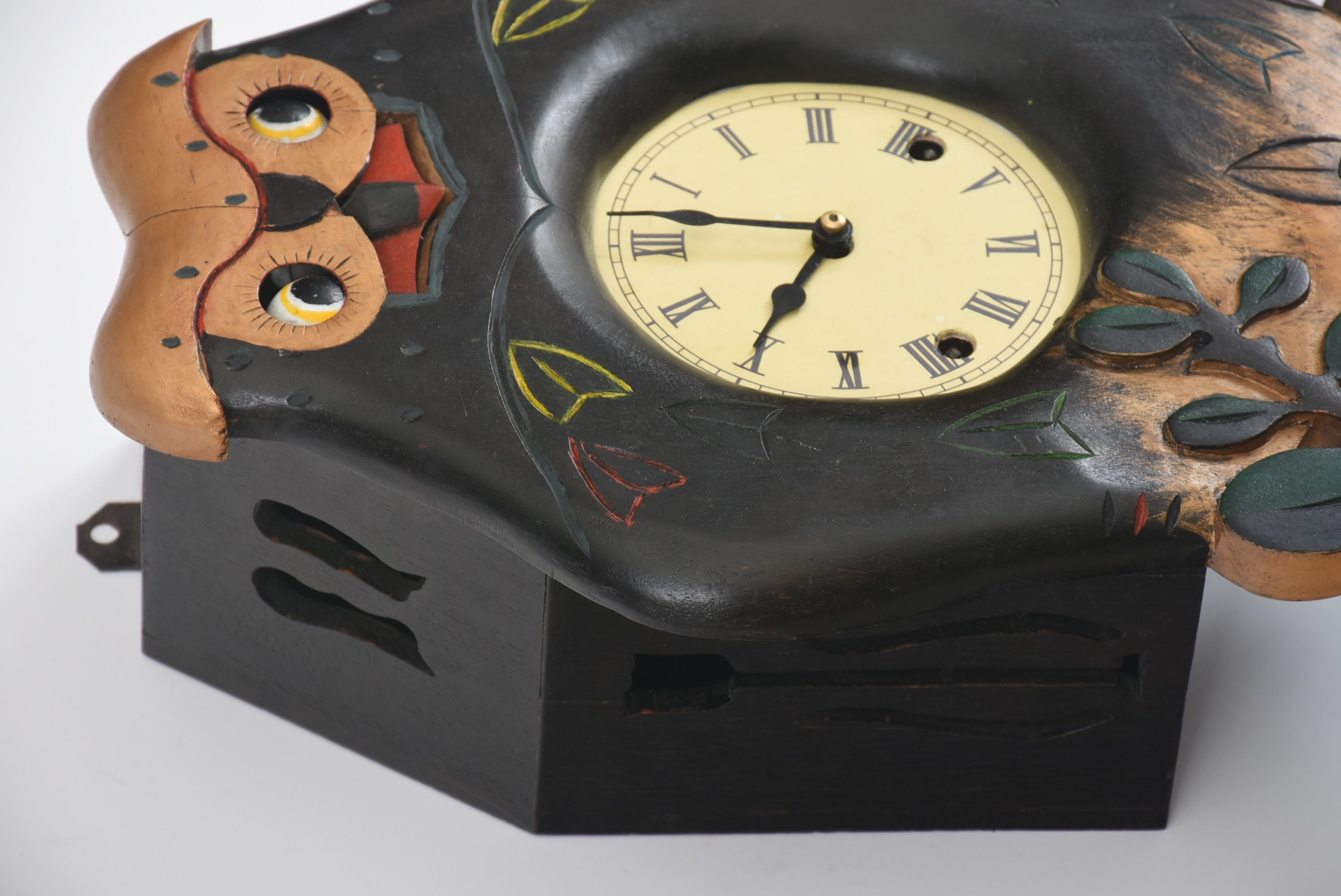 Charming Vintage Owl Wall Clock