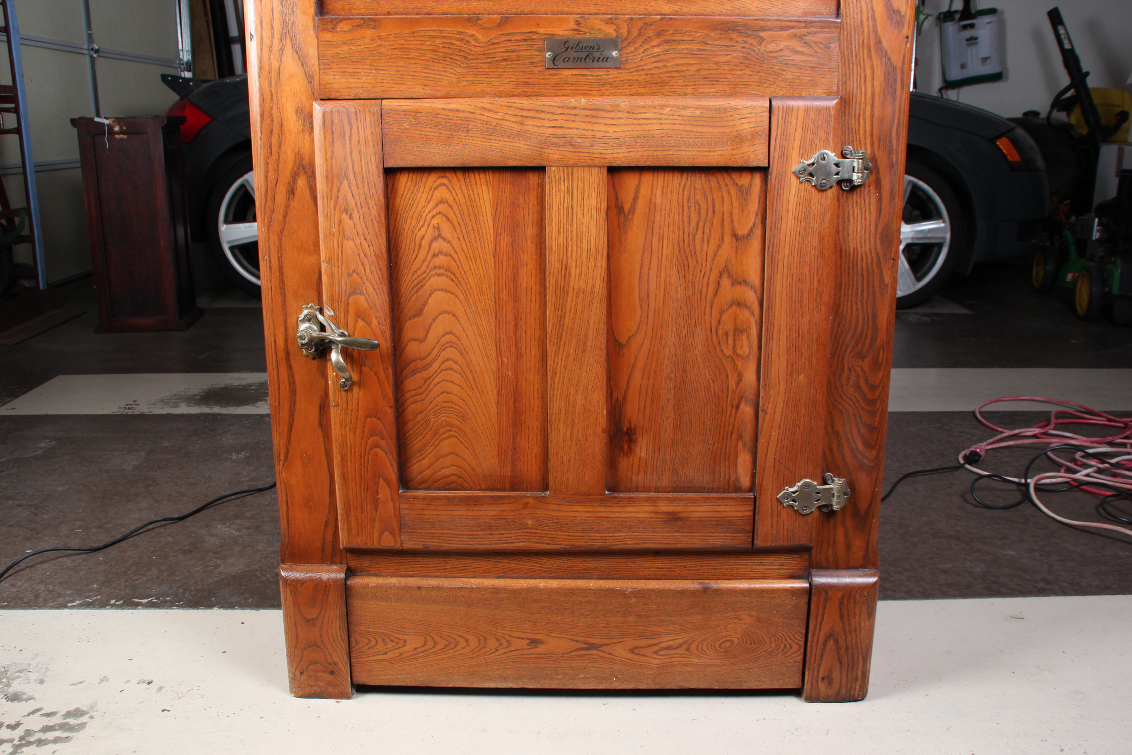 Vintage Gibson Cambria Oak Icebox