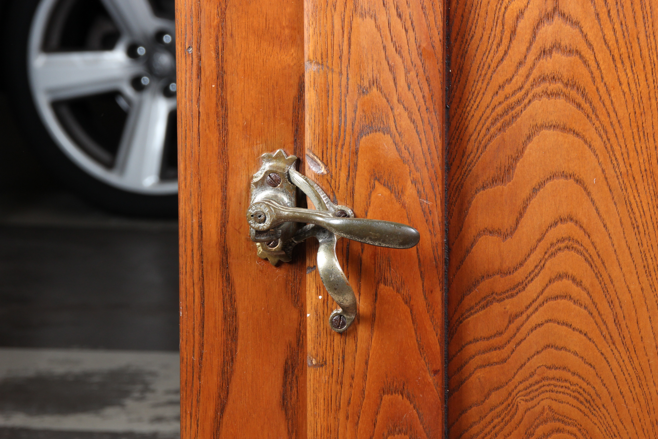 Vintage Gibson Cambria Oak Icebox