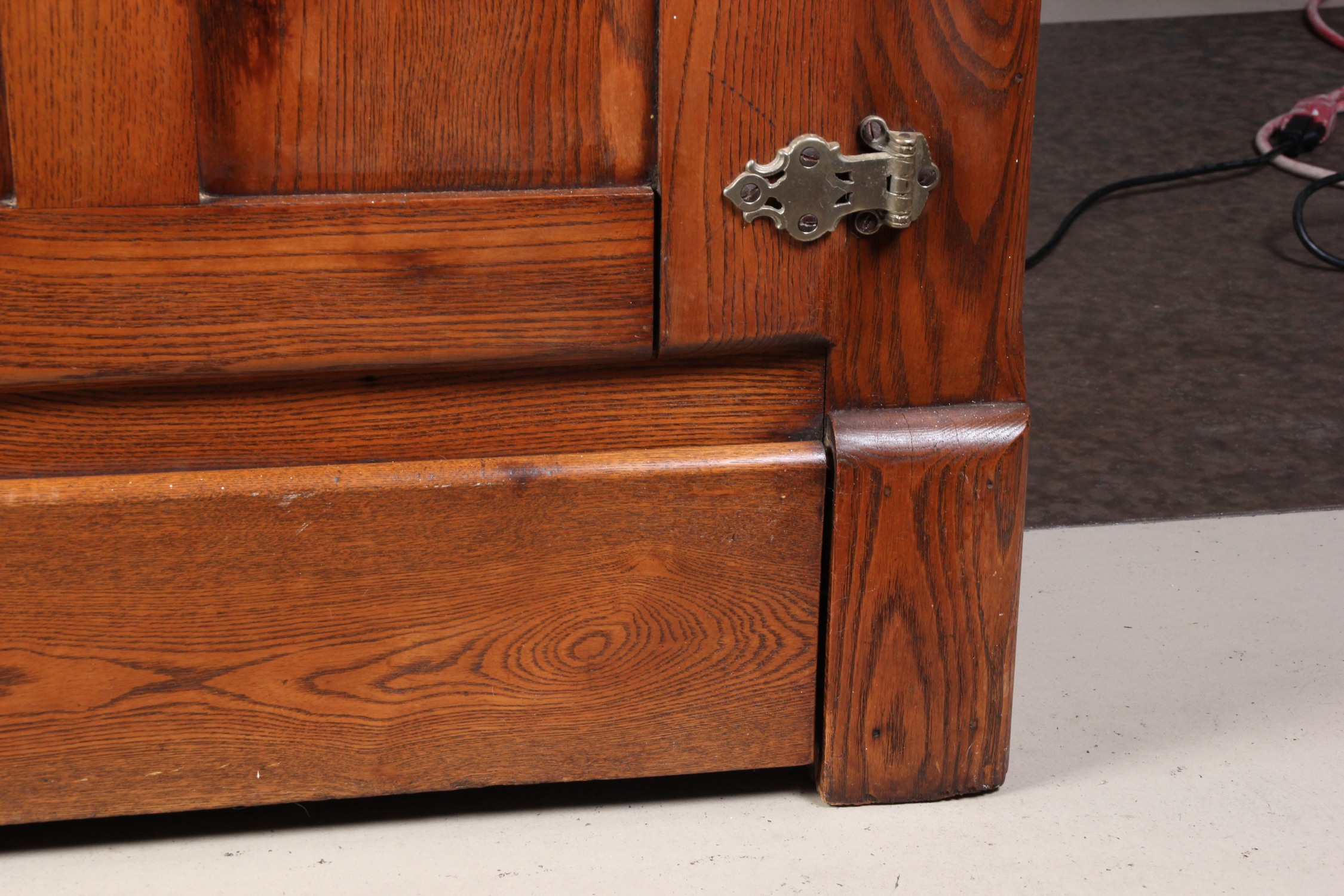 Vintage Gibson Cambria Oak Icebox