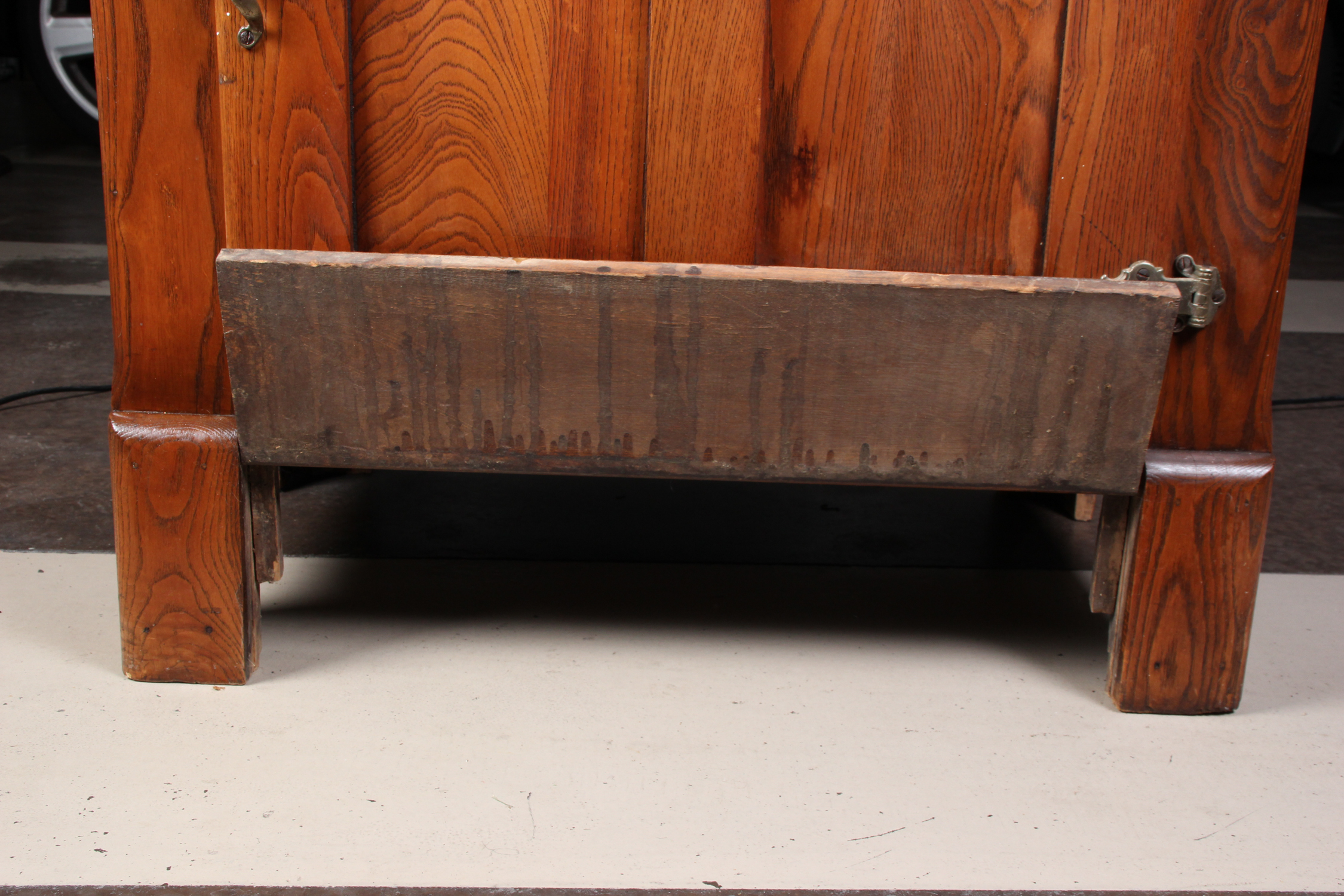 Vintage Gibson Cambria Oak Icebox