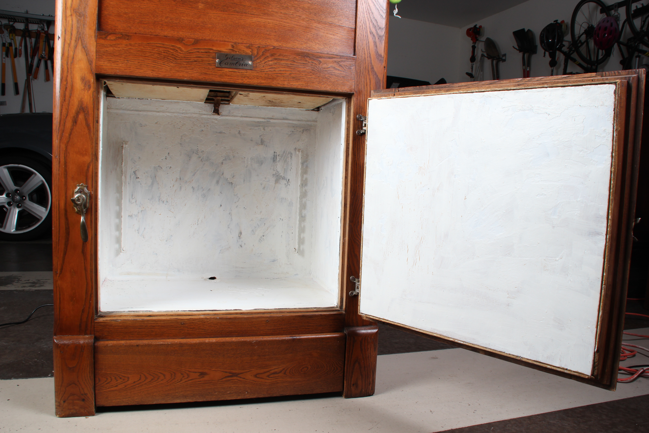 Vintage Gibson Cambria Oak Icebox