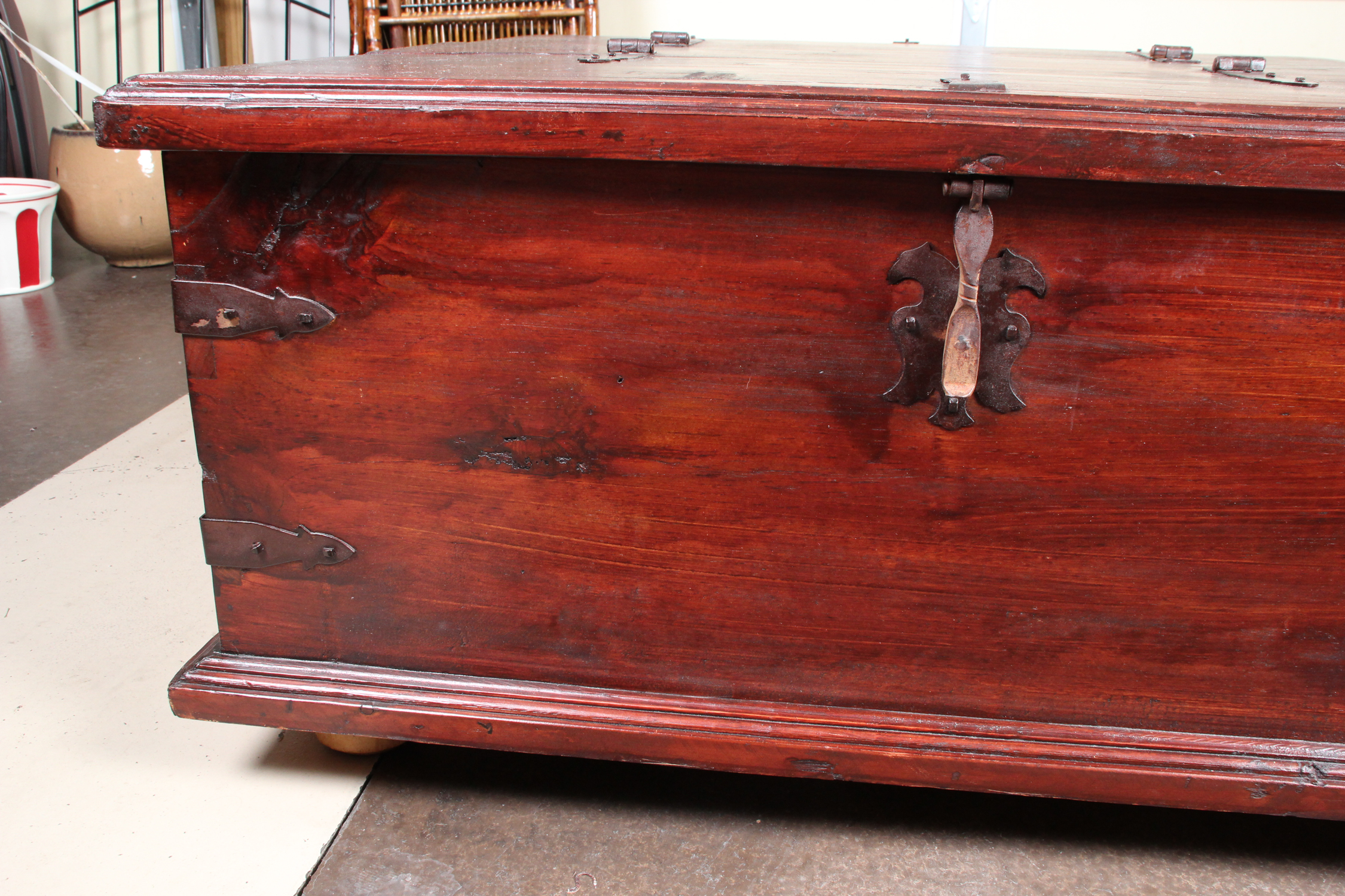 Cherry Stained Pine Trunk Coffee Table