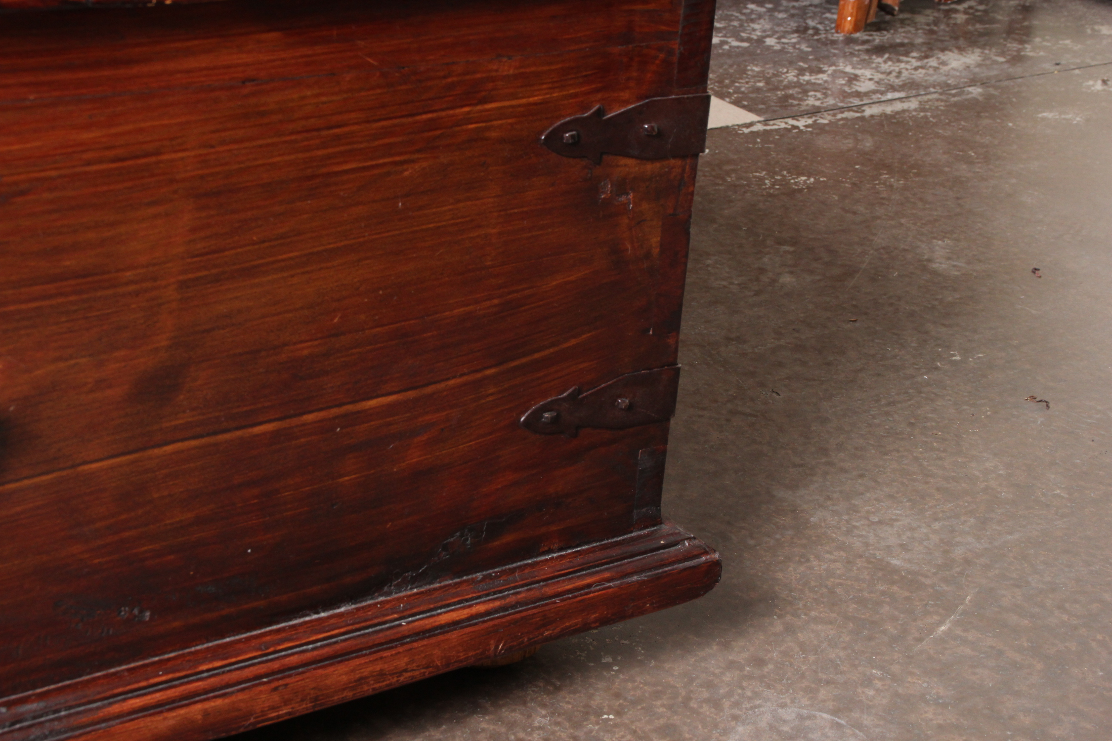 Cherry Stained Pine Trunk Coffee Table